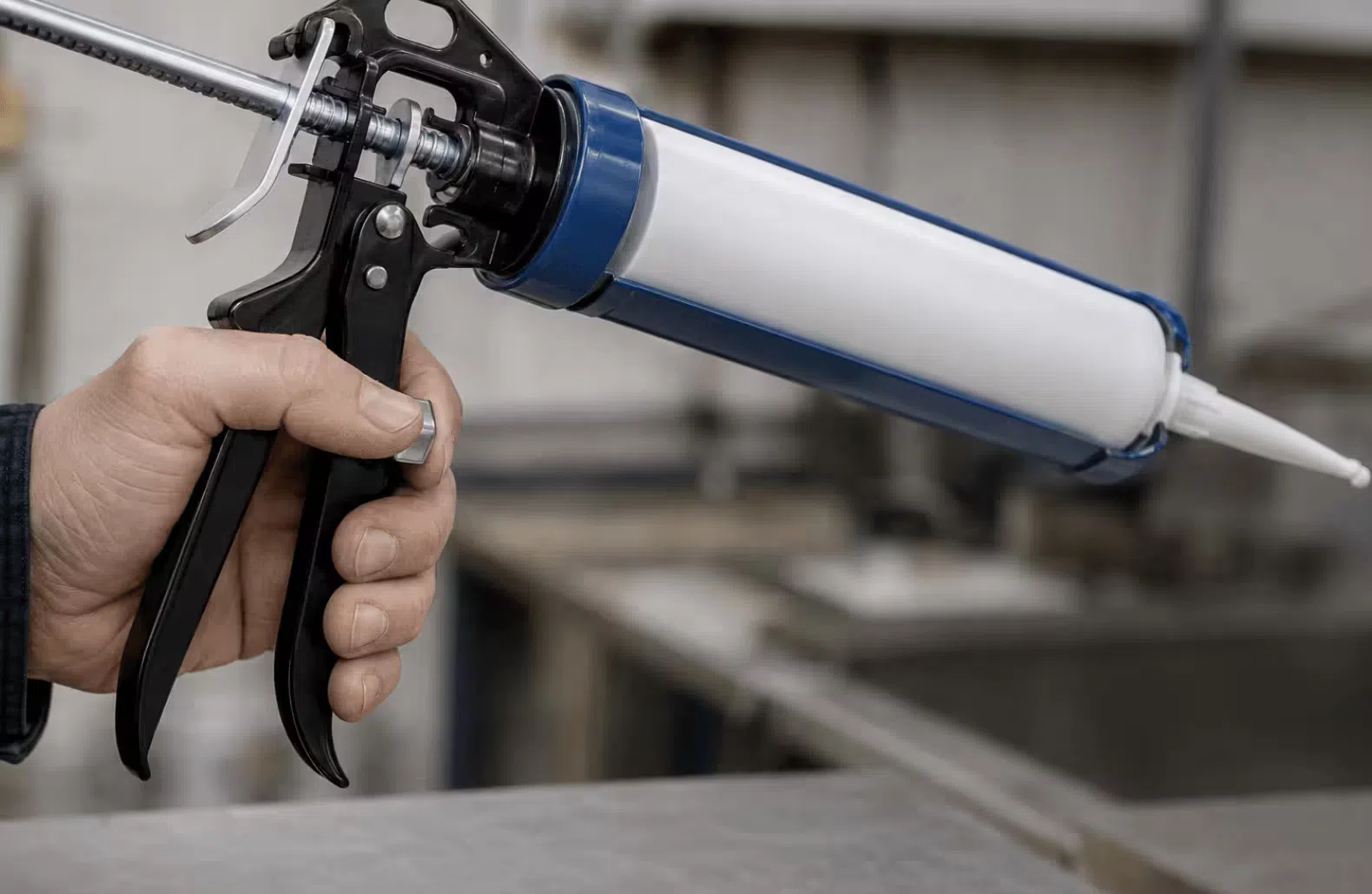 Drip Free Caulk Gun: Why Manual Caulk Guns Drip and Fixes